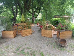jardinières en bois artisanal